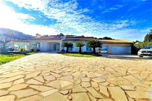 maison à la vente -   83390  CUERS, surface 228 m2 vente maison - UBI472277057